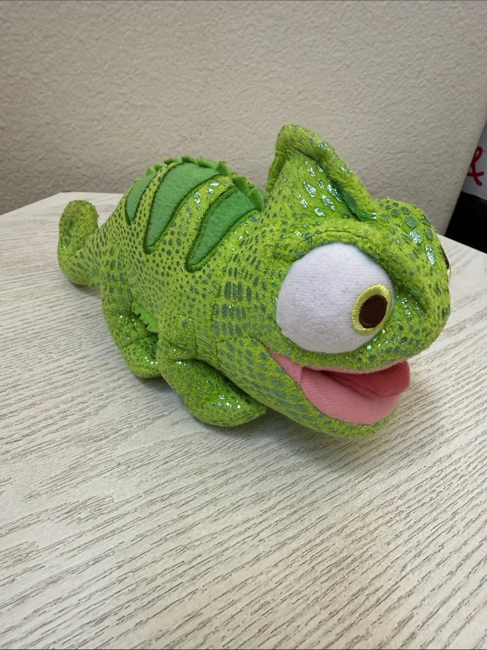Disney Tangled Pascal the Chameleon 9 Inch Plush - Perfect for Rapunzel Cosplay